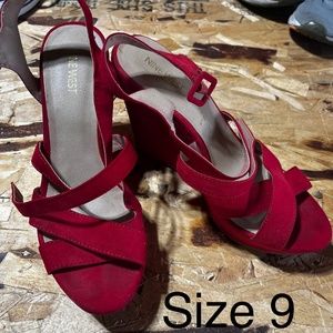 Red wedge heels